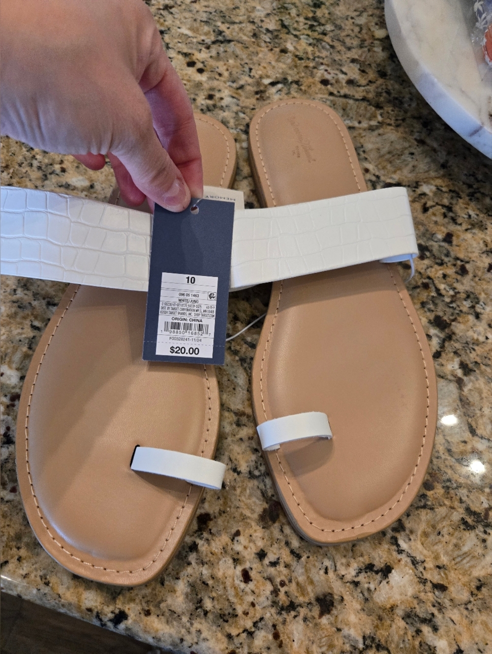 NWT Universal Thread Juno White Toe-Loop Slide Sandal - Picture 4 of 4
